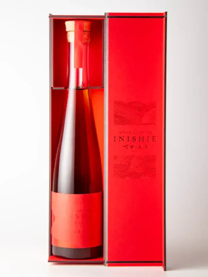 古昔の美酒 GOLD 1999/2000/2010 (INISHIE GOLD Vintage Sake Blend 1999/2000/2010)